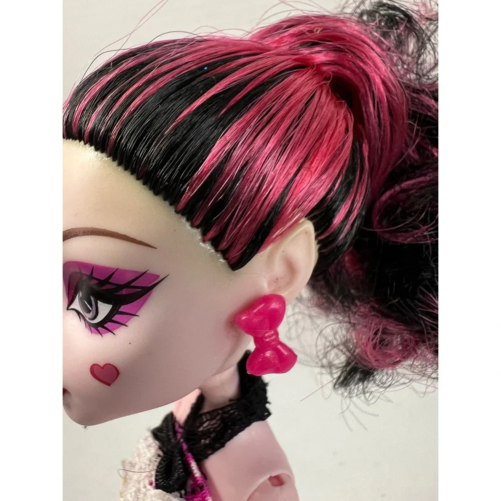 Monster High Draculaura Dot Dead Gorgeous Pink Black Dress Doll Mattel X3712